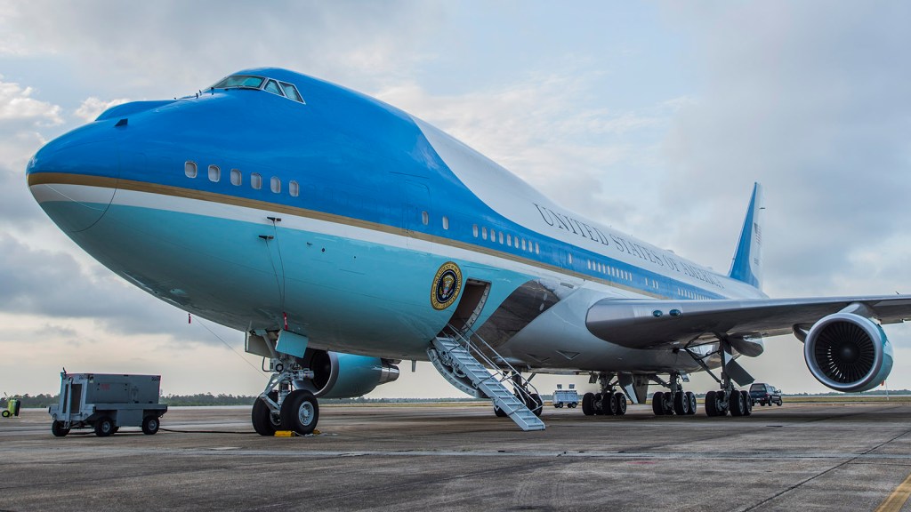 Air Force One Us Milh Es Para Novos Manuais T Cnicos