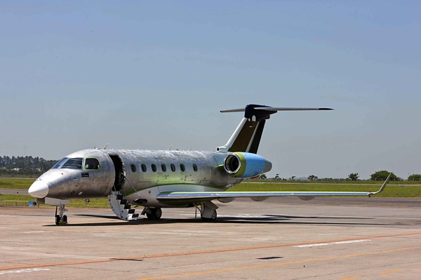 IMAGENS: Embraer apresenta seu novo jato executivo Legacy 500 – Cavok ...