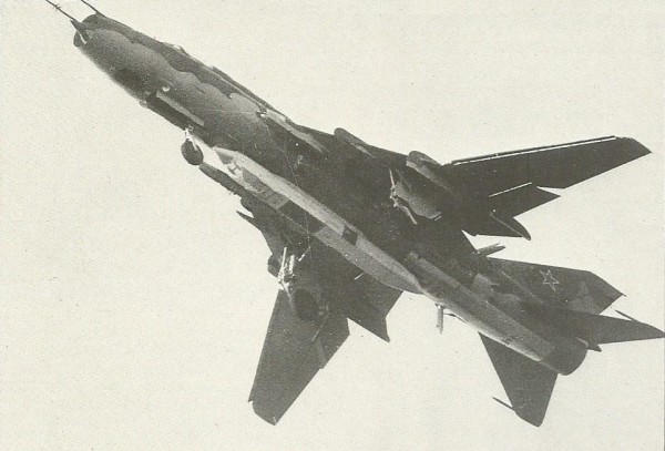 Cerca de 180 "Fitter-H" eram usados na função de reconhecimento tático pela URSS durante a Guerra Fria. Esse avião carrega um casulo com múltiplos sensores para reconhecimento sob a linha central da fuselagem. Para autodefesa podem ser levados mísseis ar-ar.