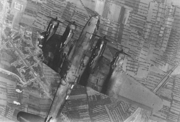 Boeing B-17_damage