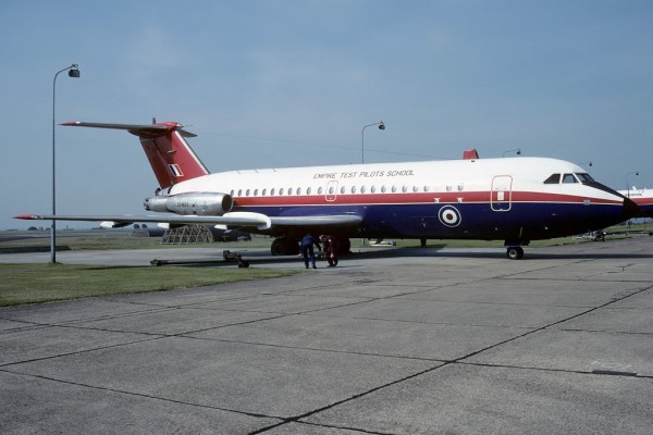 A Escola de Pilotos de Teste da Grã-Bretanha utilizou dois One-Eleven série 479. Esses aparelhos substituíram aviões Andover e Viscount para treinamento de aparelhos pesados.