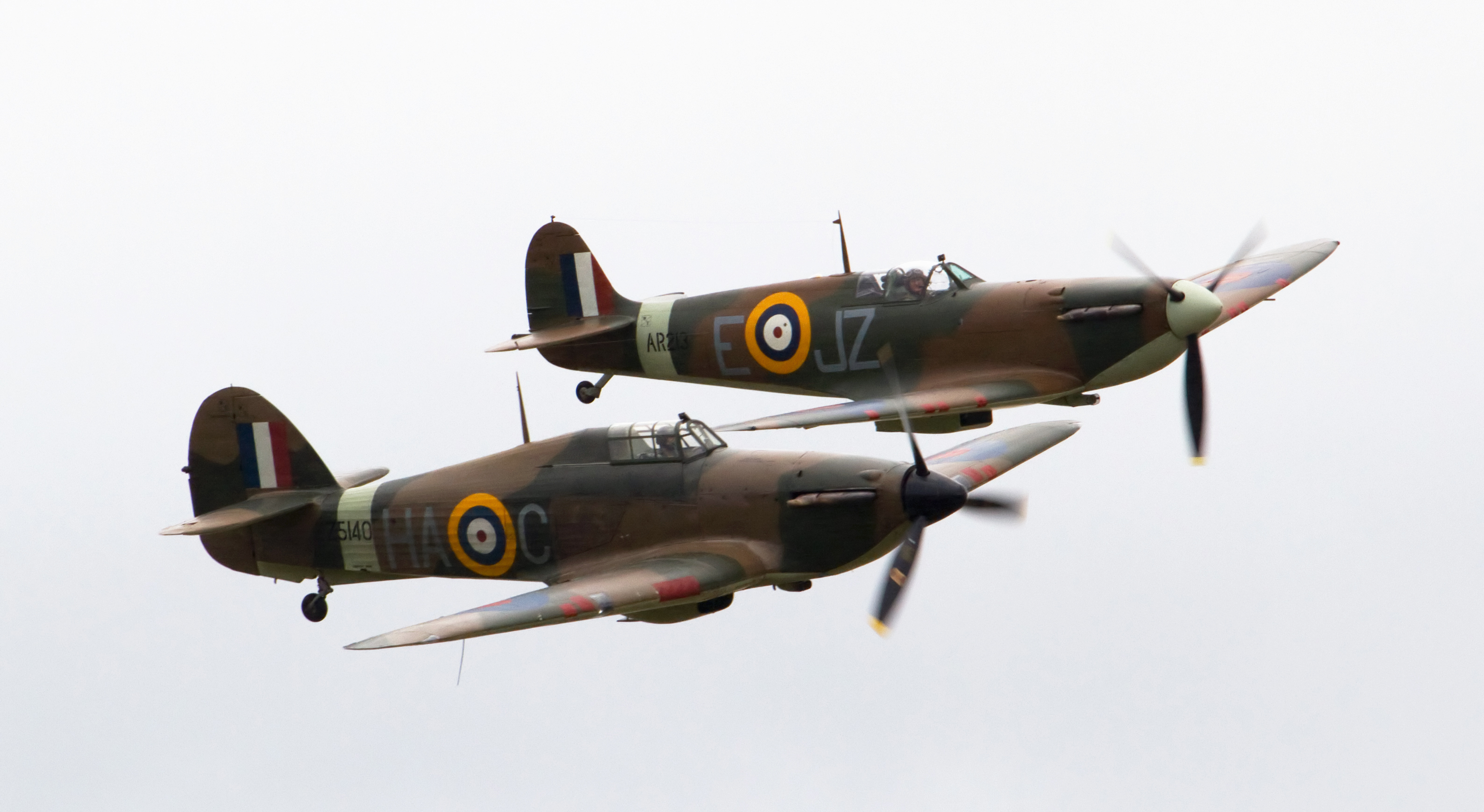 Enquanto o Hurricane carregava o piano na Batalha da Grã-Bretanha, o Spitfire recebia os louros...