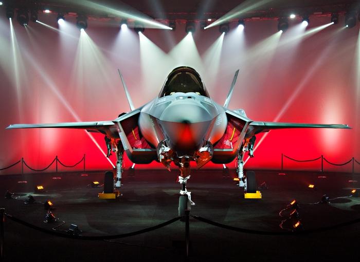 IMAGENS: Primeiro F-35A do Japão é oficialmente apresentado