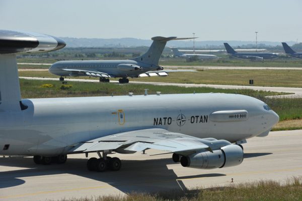 A frota da OTAN de E-3A AWACS opera a partir da Base Aérea de , na Alemanha.