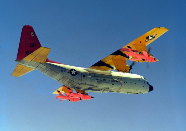 航空機・ヘリコプター Lockheed HC-130 Hercules 1/200 Lockheed C-130 Hercules completa hoje 63 anos do seu primeiro voo
