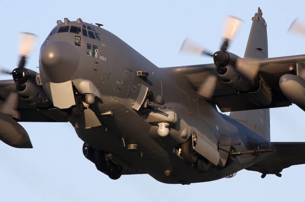 Lockheed C-130 Hercules completa hoje 63 anos do seu primeiro voo