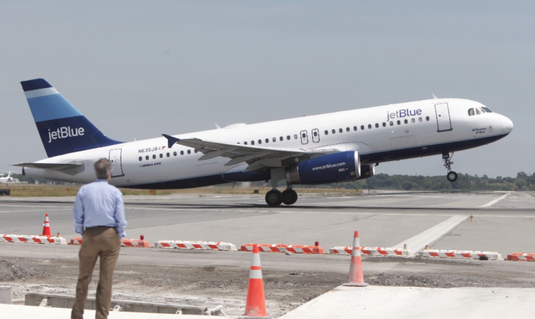 COMPETÊNCIAS NÃO-TÉCNICAS NAS AVALIAÇÕES DE PILOTOS DE LINHA AÉREA EM  SIMULADORES DE VOO