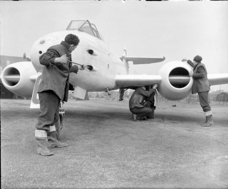 AERONAVES FAMOSAS: Gloster Meteor, O único Jato Aliado Que Combateu Na ...