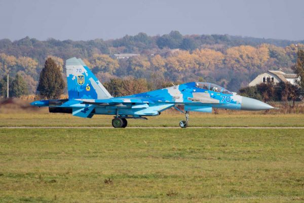 Força Aérea dos EUA coloca um Sukhoi Su-27 Flanker da Ucrânia em