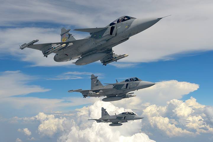 Países pequeños con grandes Fuerzas Aéreas RTAF-Gripen8