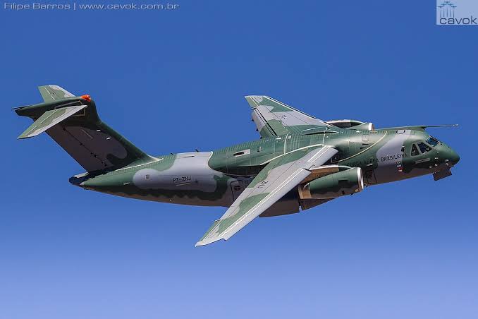 Cavok Brasil - Cavok Brasil embarcando para voo no KC-390 da