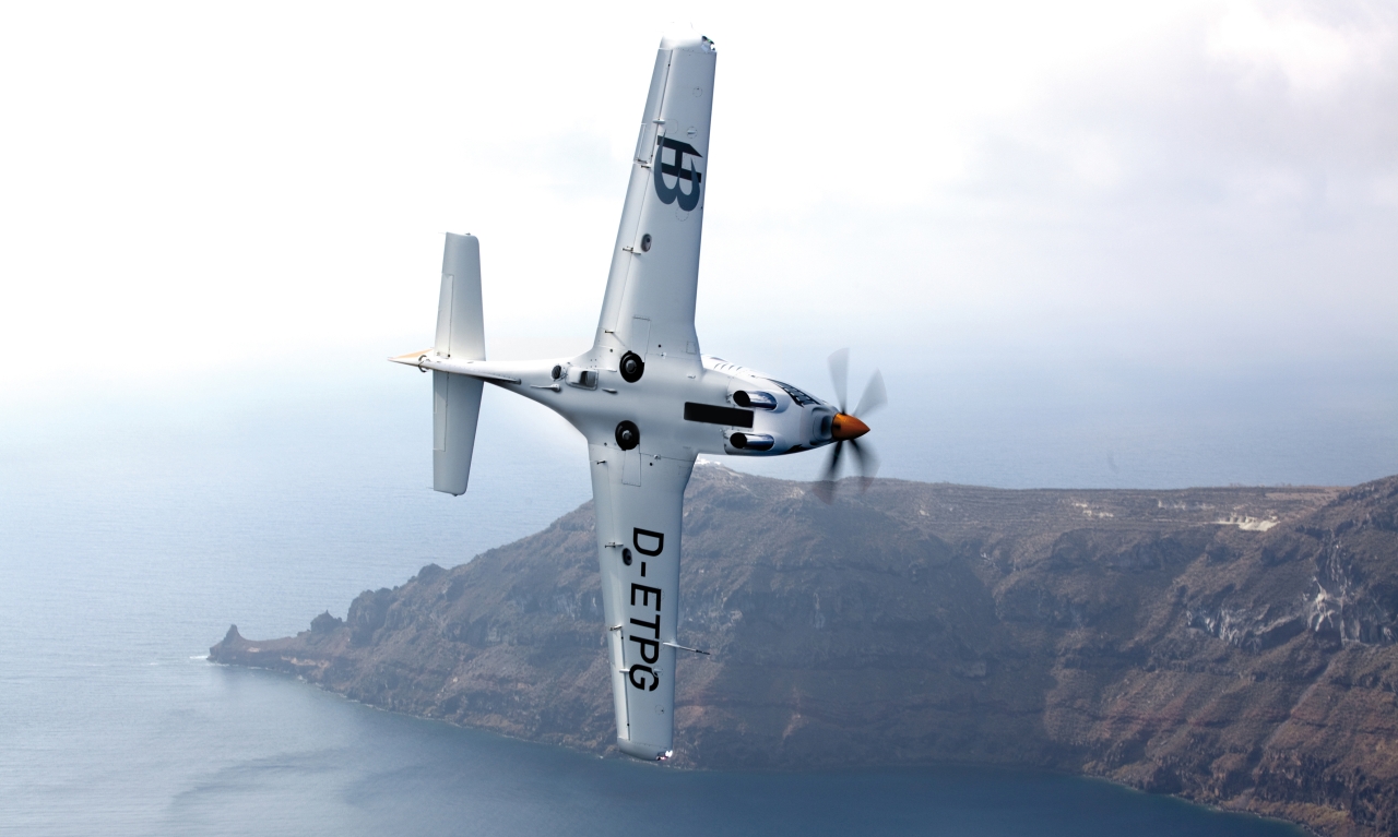 Самолет grob. Grob g 120. G120 TP учебно-тренировочный самолет. Grob aircraft.