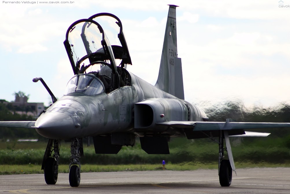 Jatos T-7 poderiam substituir aeronaves F-5 e Alpha Jets pelo mundo