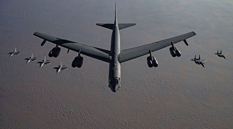 Bombardeiros B-52H Da USAF Realizam Missão De Curto Prazo E Longo ...