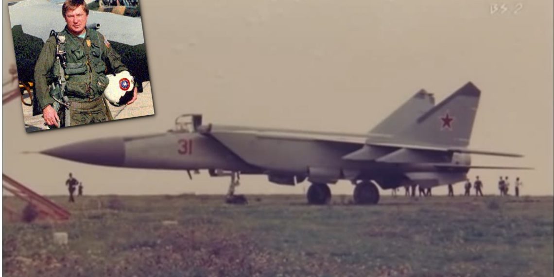 O jato MiG-25P no qual Viktor Belenko deserdou da Rússia em 1976, após o pouso no Japão.