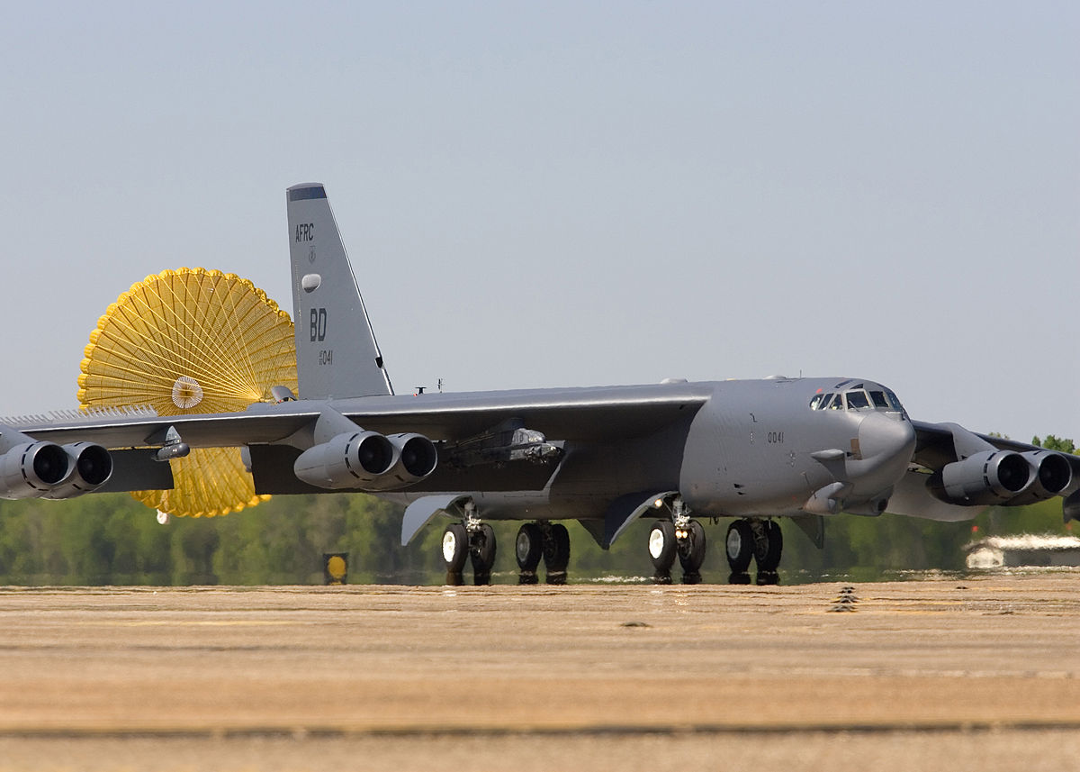 Bombardeiros B-52 Ganharão Novas Rodas E Freios De Carbono