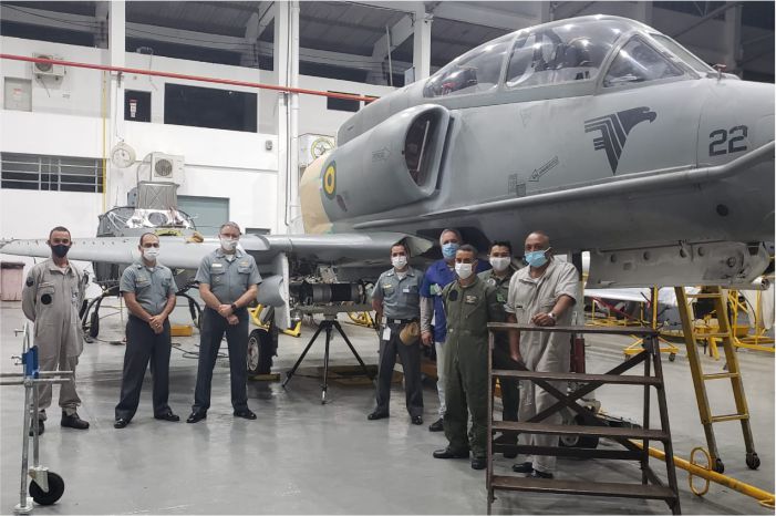 Marinha do Brasil extingue grupo de recebimento de aeronaves C-1T