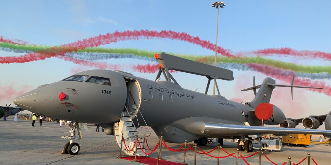 Uma aeronave GlobalEye da Força Aérea dos Emirados Árabes Unidos exposta no Dubai Airshow.