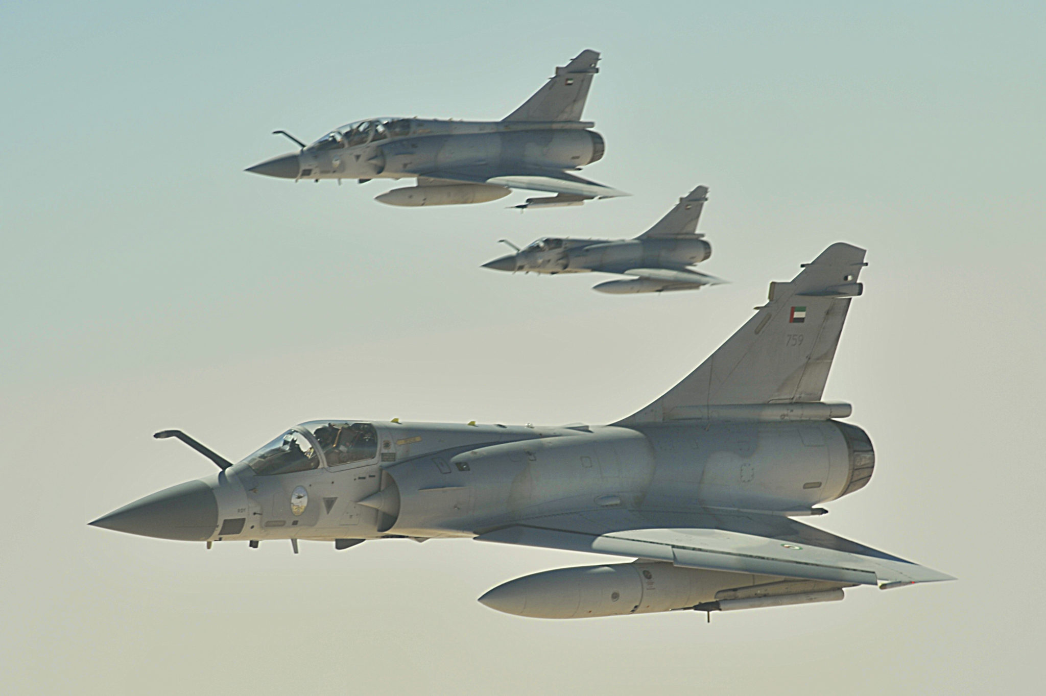 Los modernos Mirage 2000-9 de Emirados Arabes Unidos - ¿una oportunidade para la FAA? Emirate_Mirage_2000_jets-2048x1363