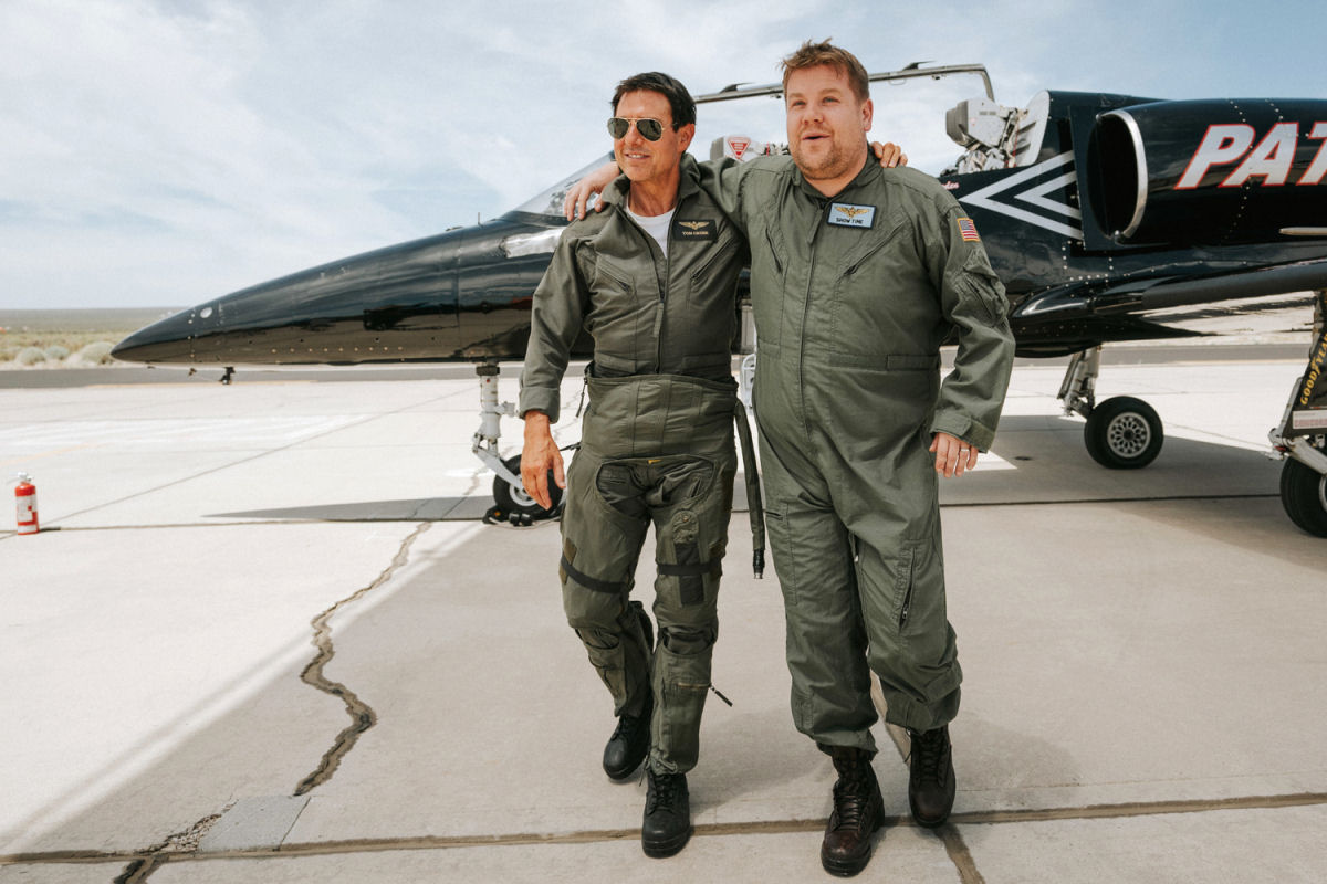 Tom Cruise deixa James Corden aterrorizado ao leválo para voar em