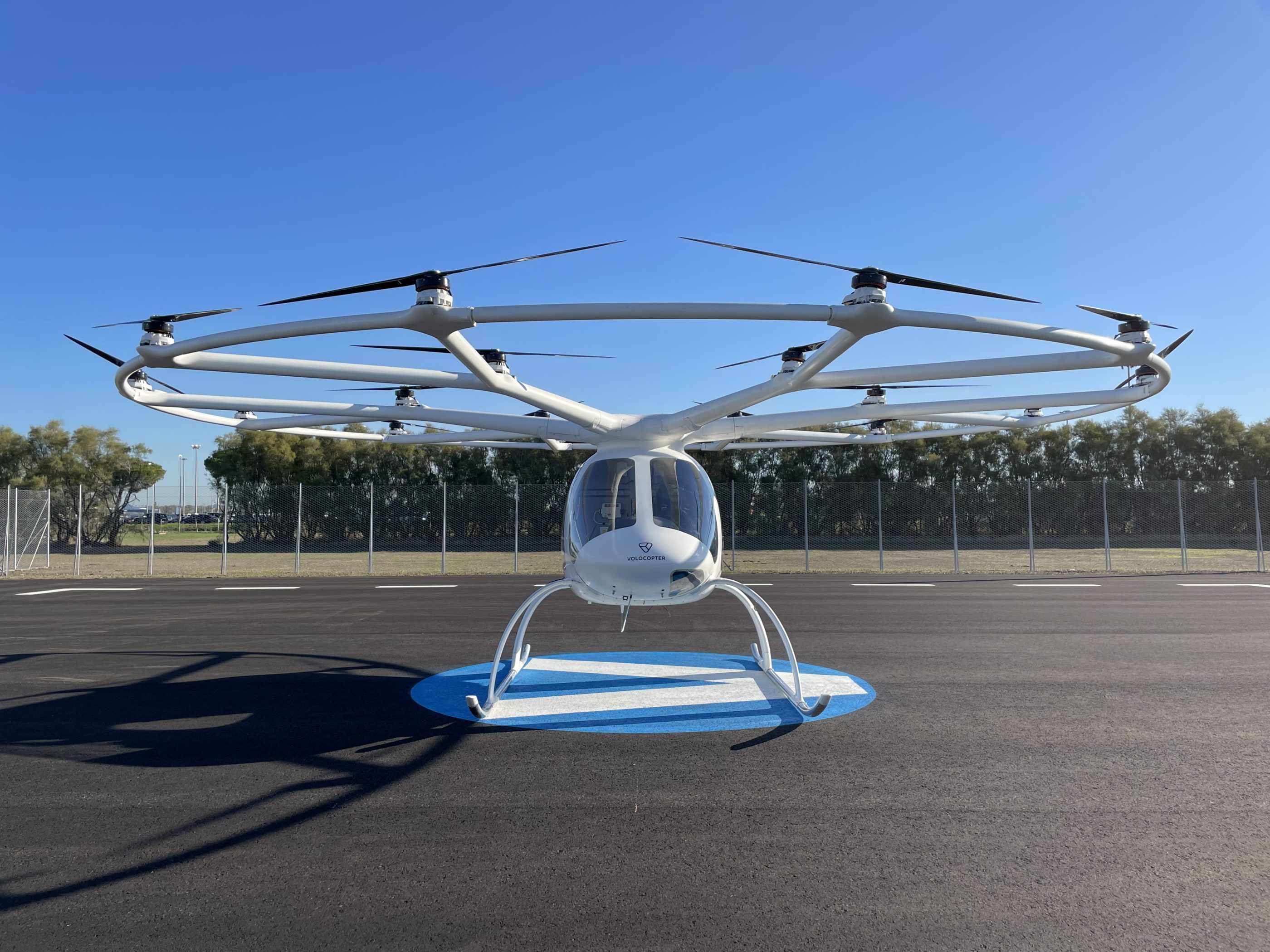 VÍDEO Volocopter conclui primeiro voo de teste eVTOL tripulado a