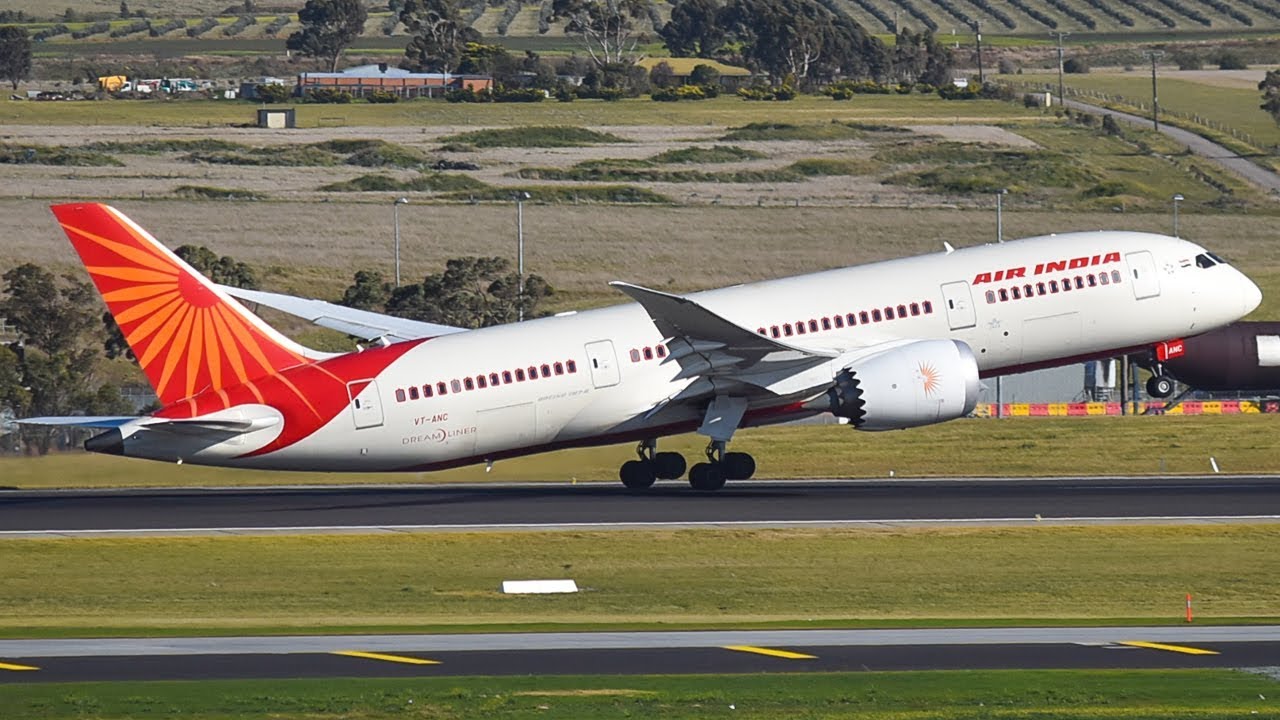Air India se prepara para fazer um pedido histórico de 370 aeronaves a serem divididas entre Boeing e Airbus