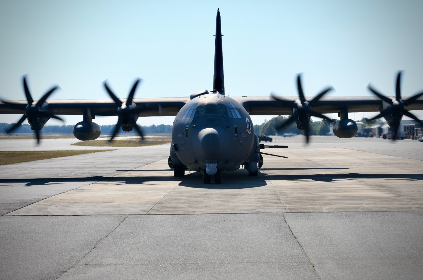 Comando De Operações Especiais Da USAF Recebe O último AC-130J Ghostrider