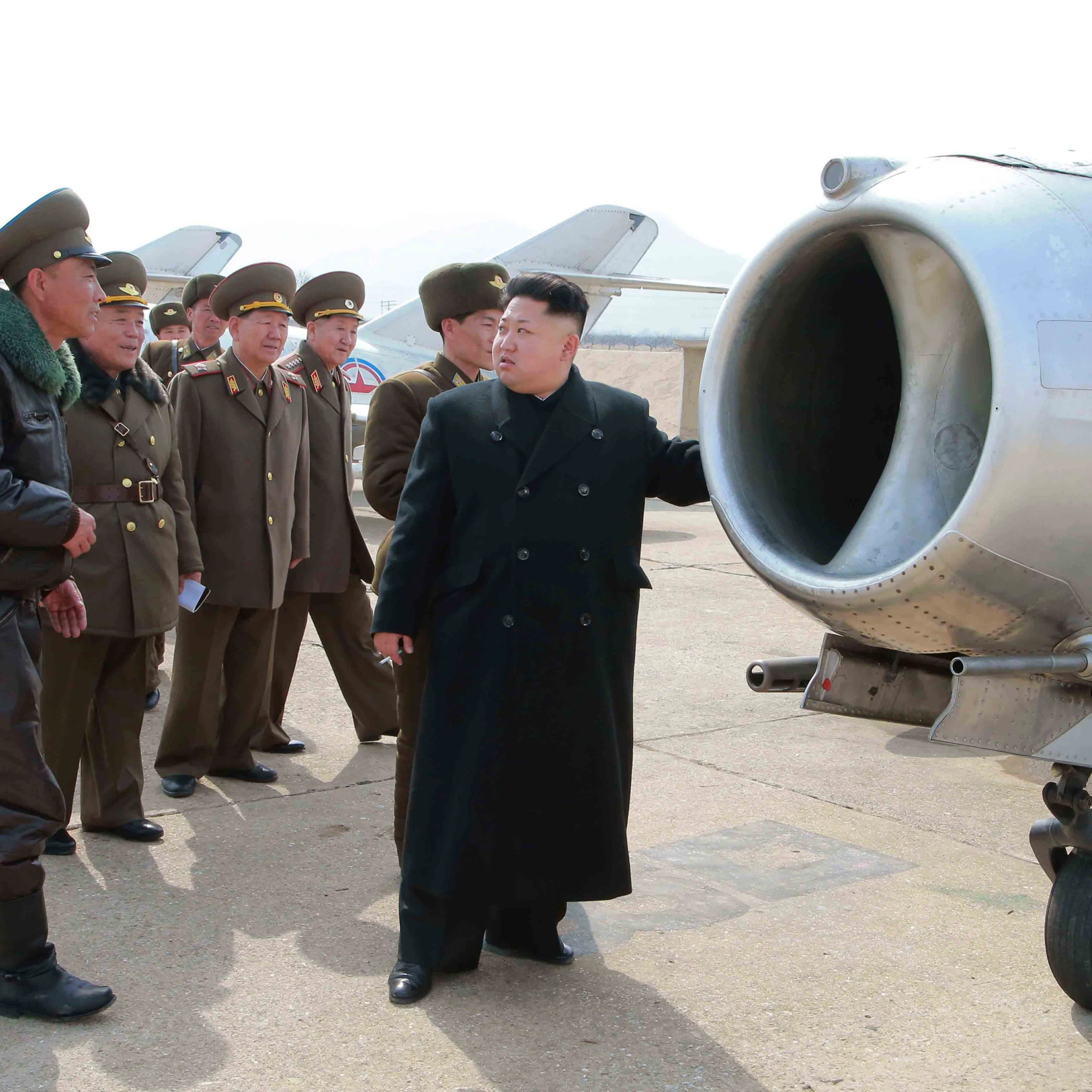 Caças norte-coreanos se aproximam de fronteira com Coreia do Sul, que  também aciona suas aeronaves, Mundo