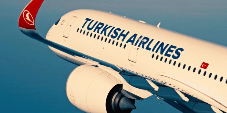 O anúncio da Turkish Airlines de um pedido recorde de 600 aeronaves foi adiado devido ao aumento da produção de motores e problemas de qualidade.