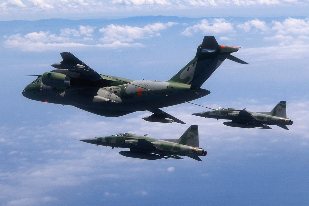 Brasil duplicará su flota de cazas Gripen KC-390_REVO_02