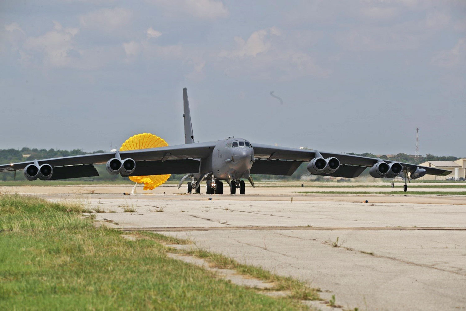 Raytheon Entrega Primeiro Radar AESA à Boeing Para Modernização Do B-52