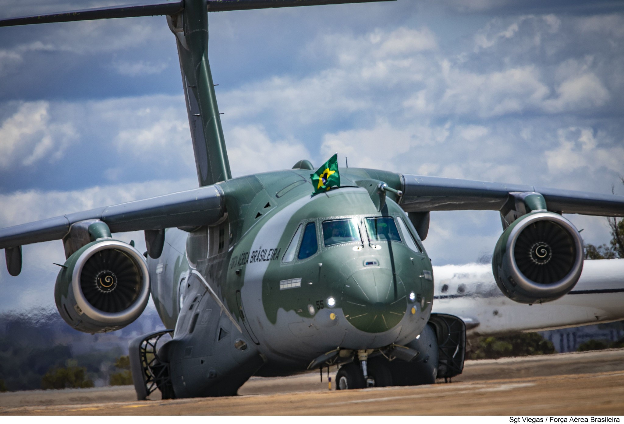 Embraer KC-390 Millennium completa 10 mil horas de voo em operação na FAB