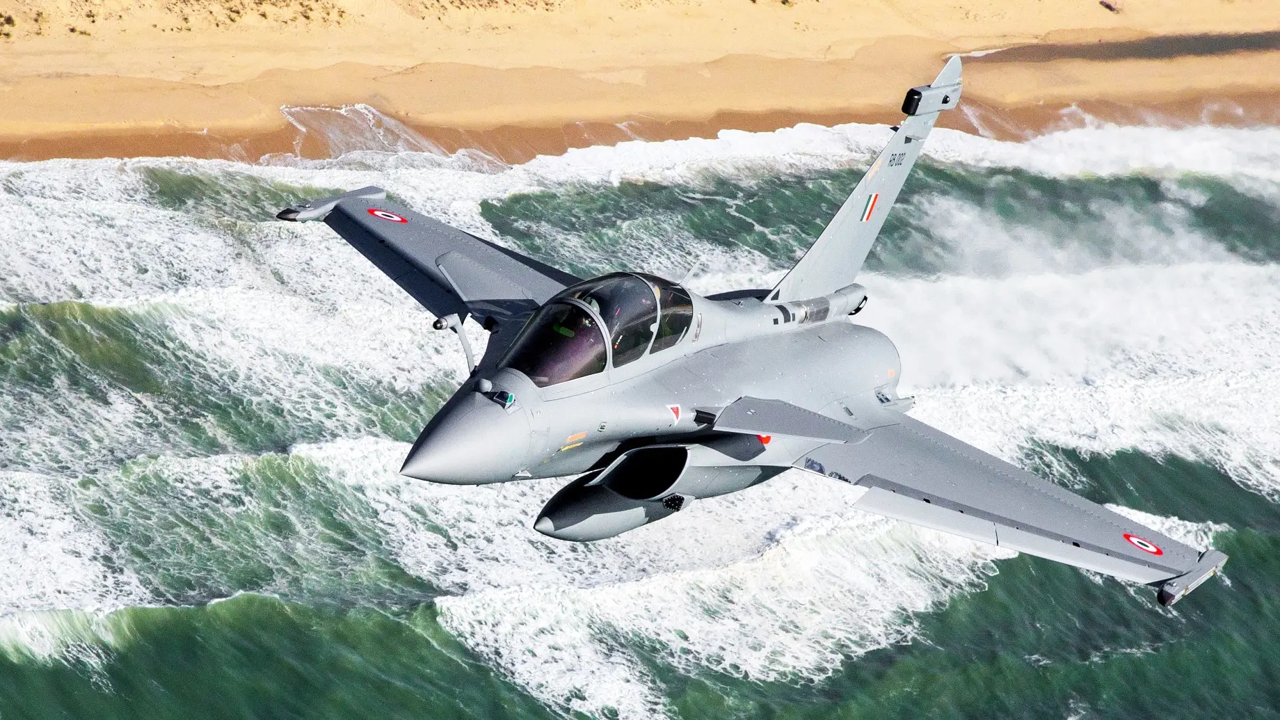 CEO da Dassault confirma interesse saudita no Rafale, ataca o F-35 e ...