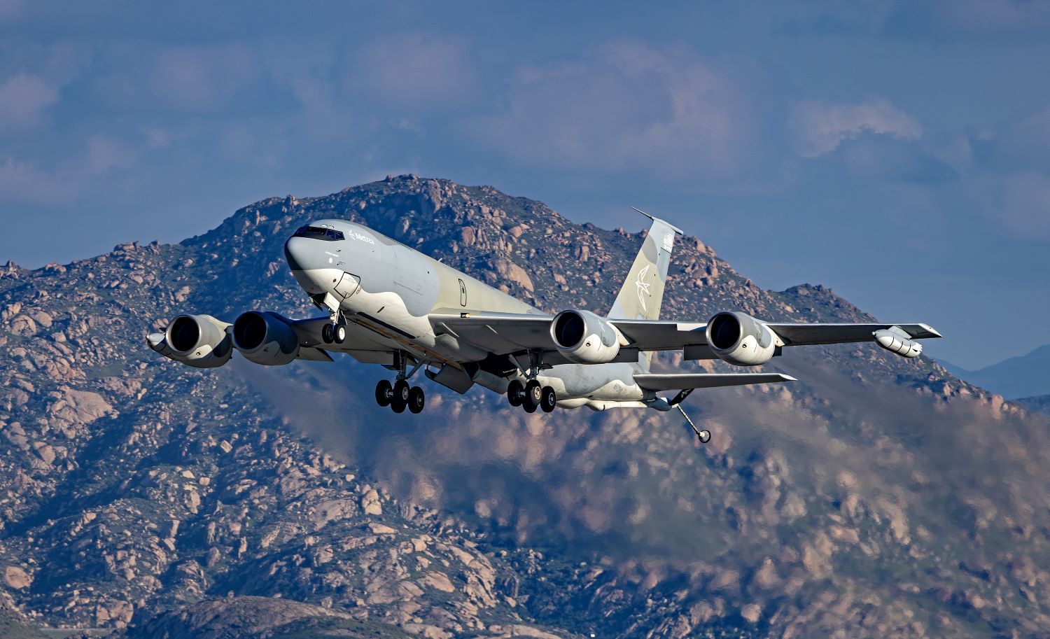 França vende toda sua frota de KC-135FR para empresa privada Metrea – Cavok  Brasil