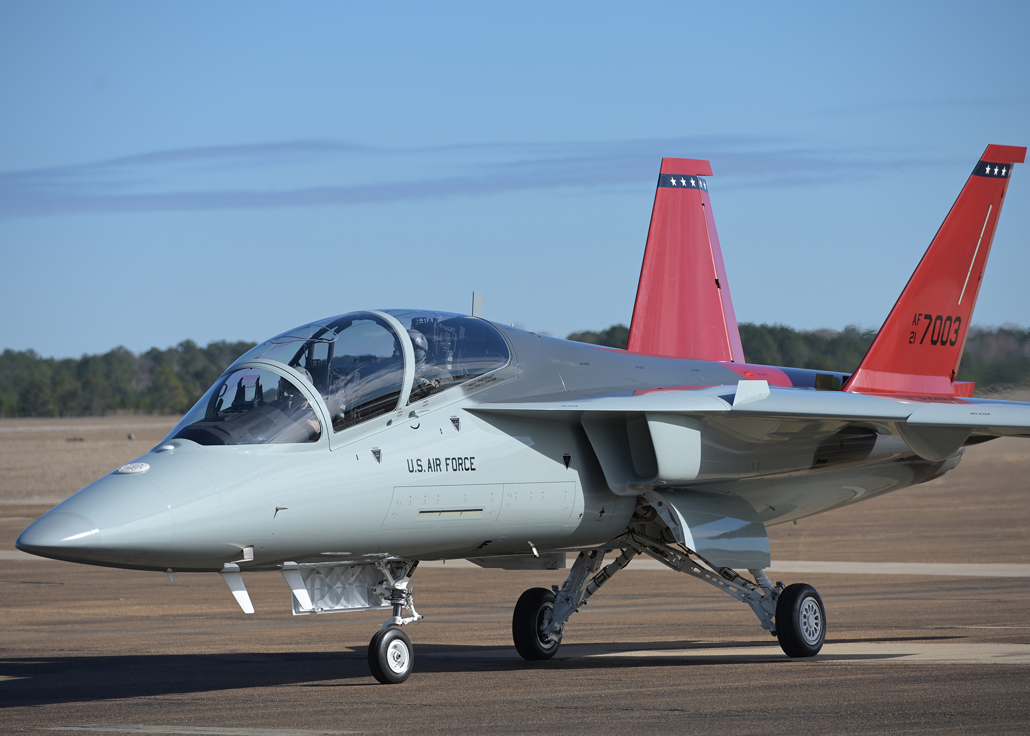 USAF prevê capacidade operacional inicial do jato T-7 “Red Hawk” para 2027