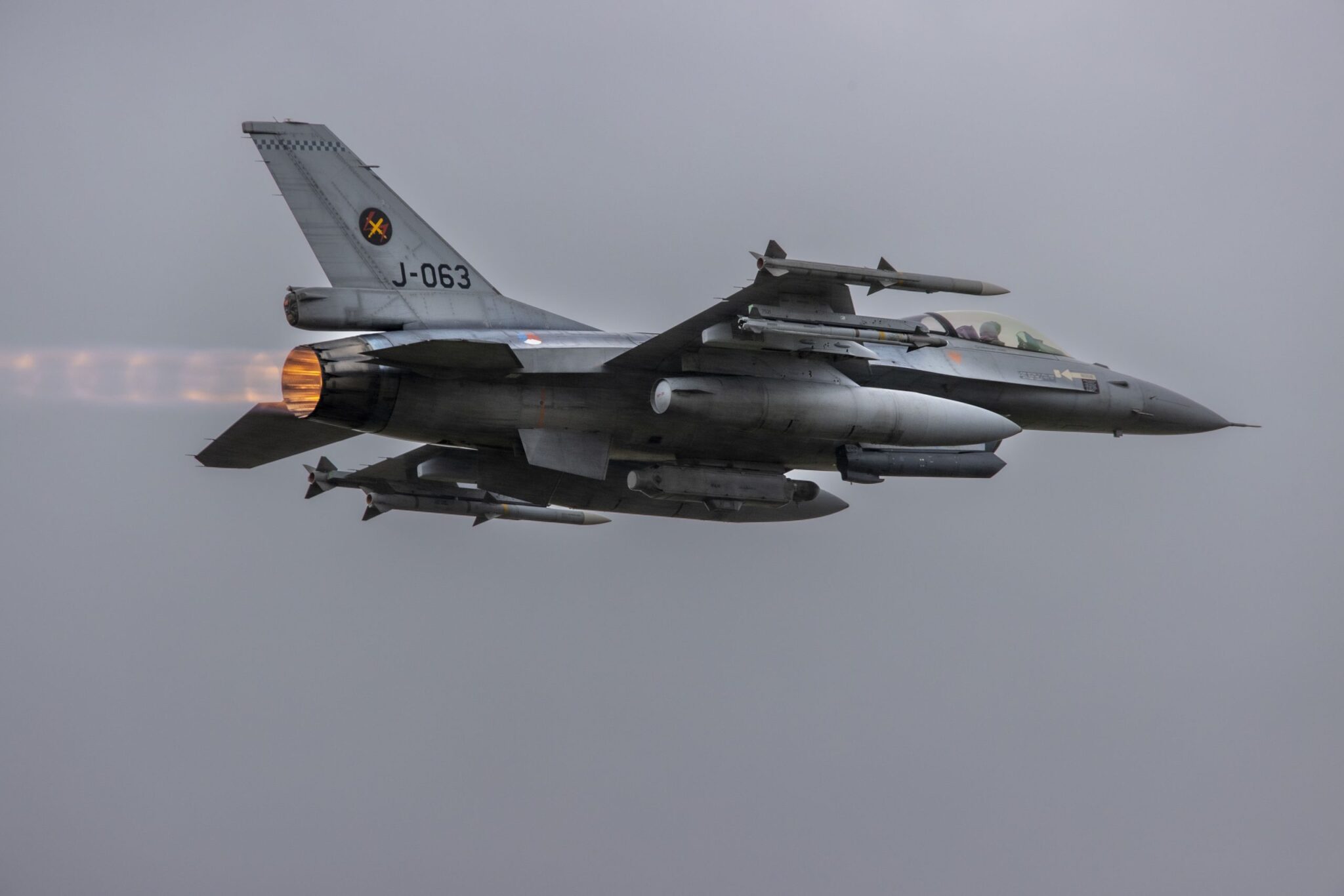 F-16-RNLAF-take-off-scaled-1-2048x1366.jpg
