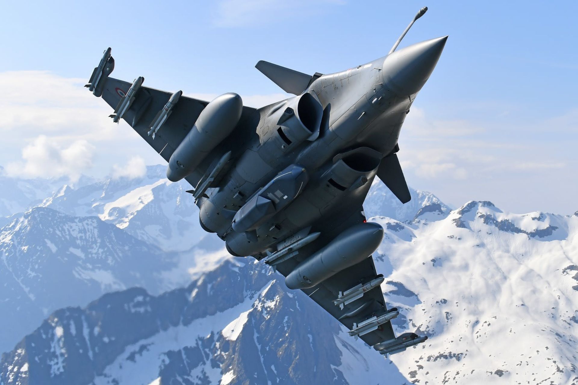 France_and_Serbia_Finalize_12_Rafale_Fighter_Jets_Deal_ks.jpg
