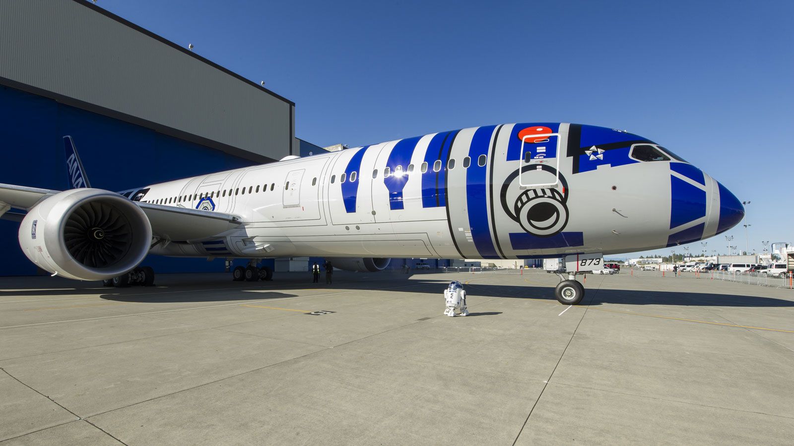 じ*ょ様 【非売品】 ANA × STAR WARS R2-D2 Boeing Companhia aérea ANA realizou último voo do icônico R2-D2