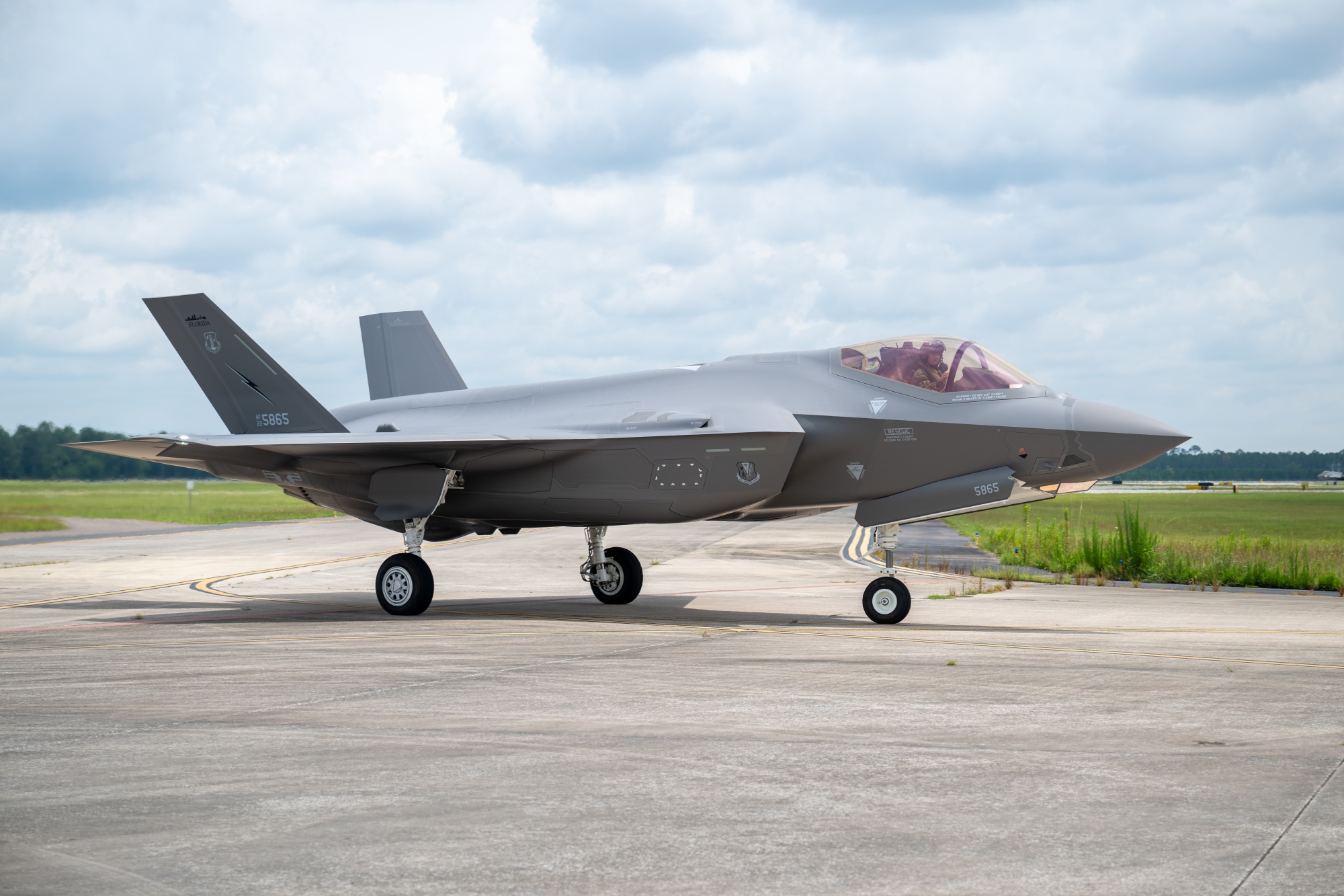 F-35A-ANG_Florida_500_Air_Force2.jpg
