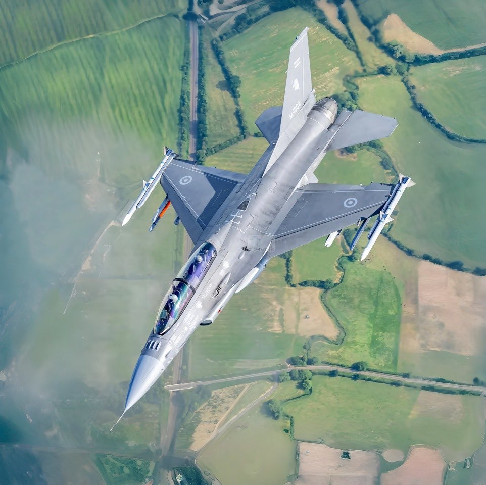 [Imagen: F-16BM_FAA_Argentina_inflight.jpg]