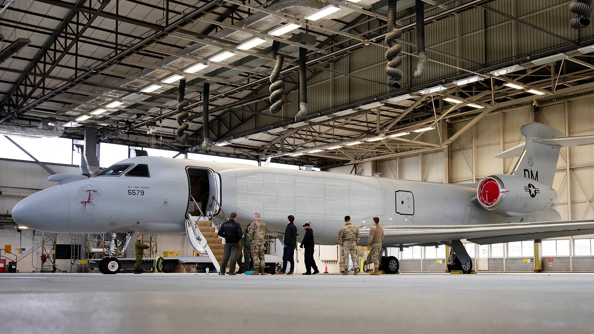 EA-37B Compass Call faz estreia na Europa e inicia roadshow estratégico ...