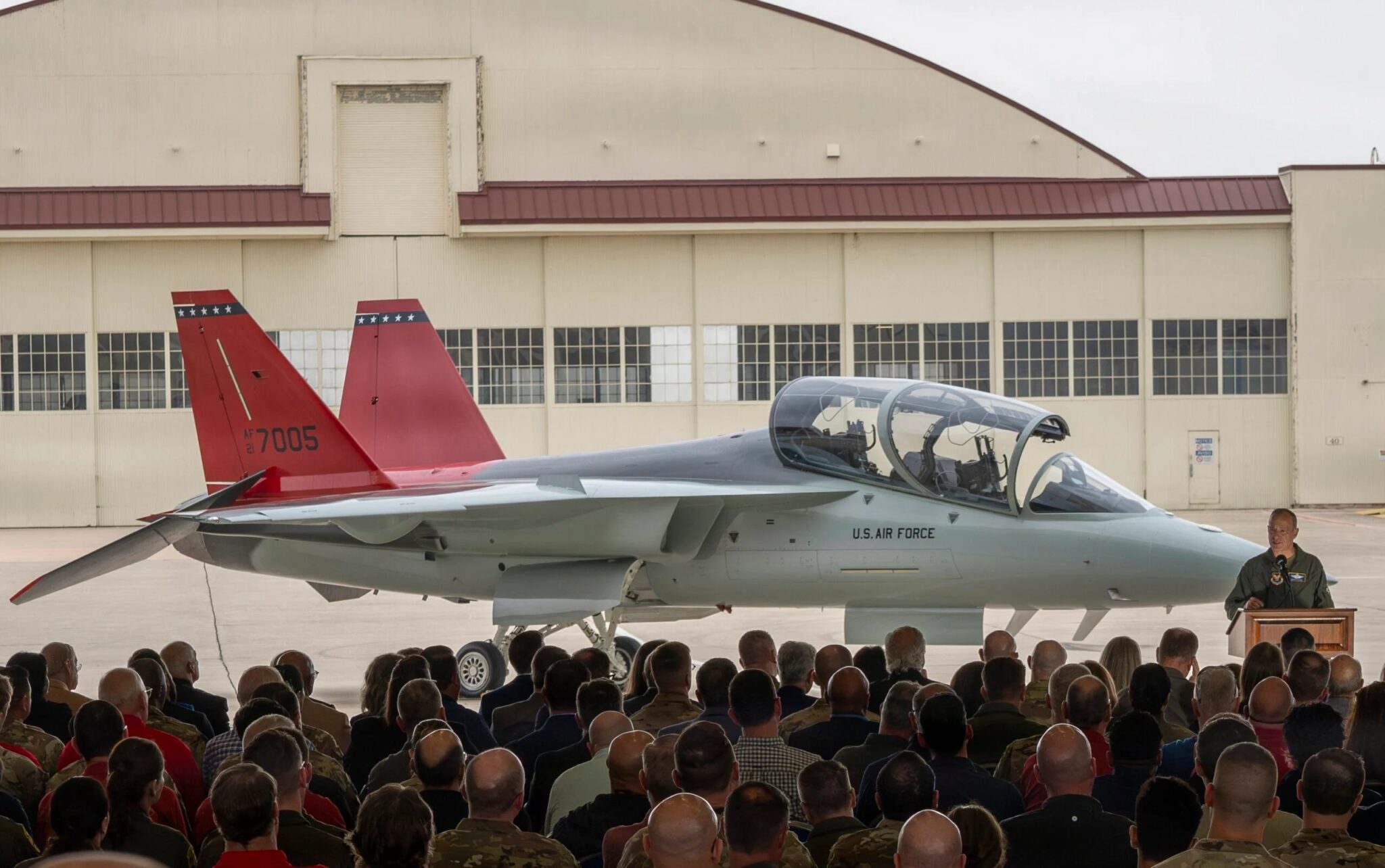 T-7A-USAF_Randolph_Boeing_AETC0-2048x1284.jpg