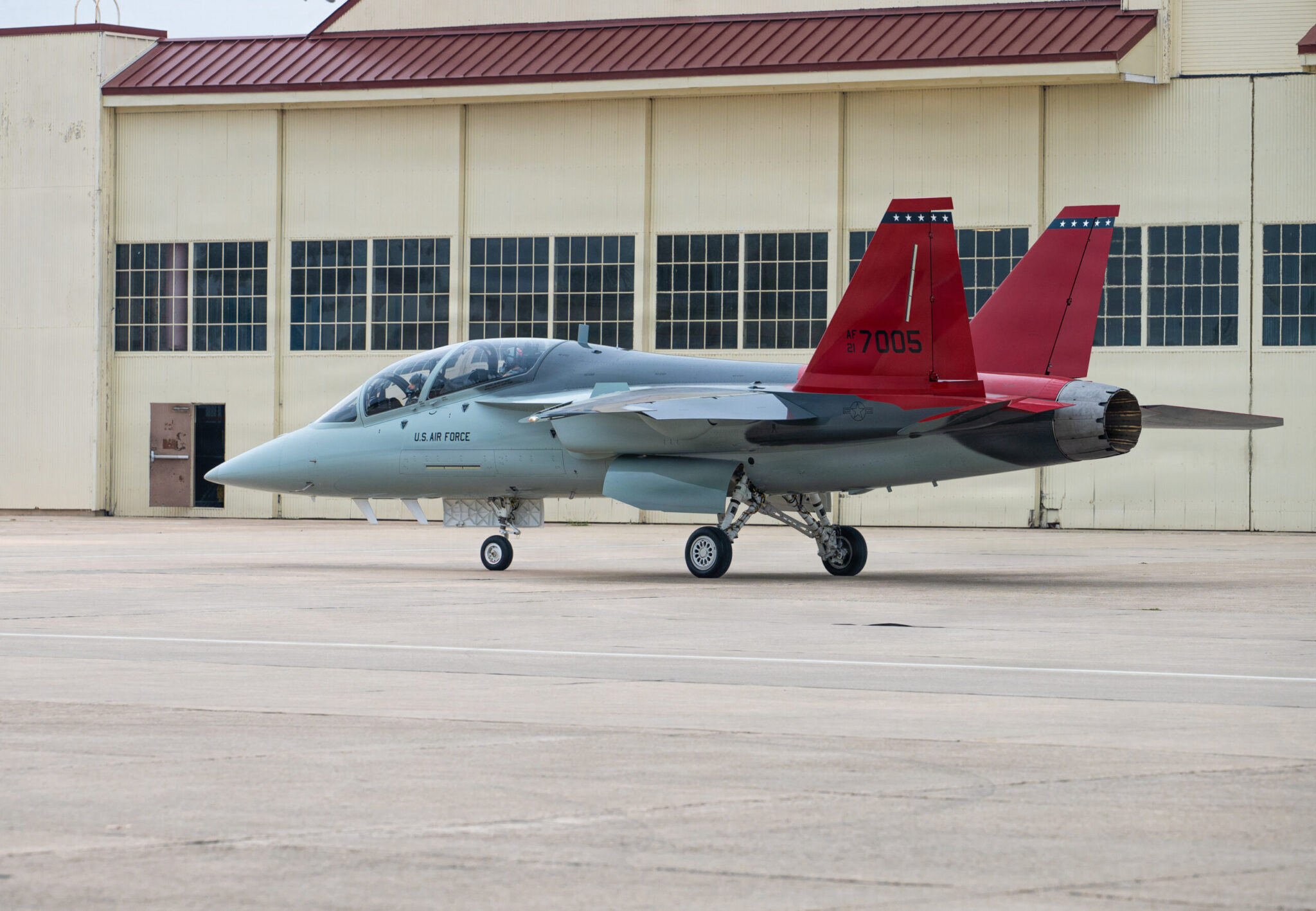T-7A-USAF_Randolph_Boeing_AETC1-2048x1417.jpg