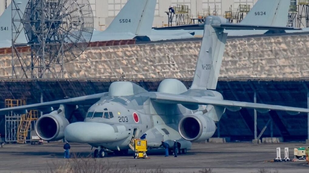 Posible RC-2 visto en la Base Aérea de Gifu. (Foto: ????? / @mBY5lWgEYa9Zoz)